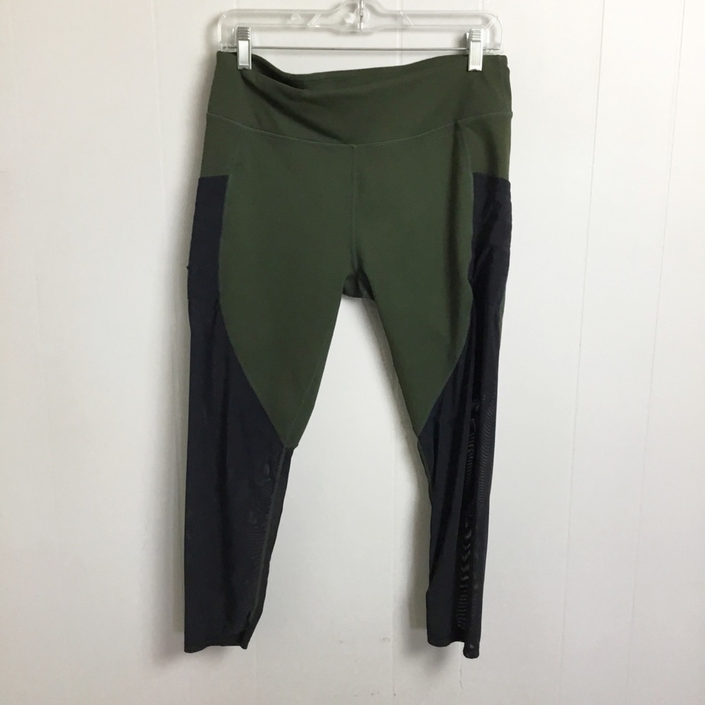 Fabletics Olive Green & Black Leggings Size XL With Pockets Gym Mesh